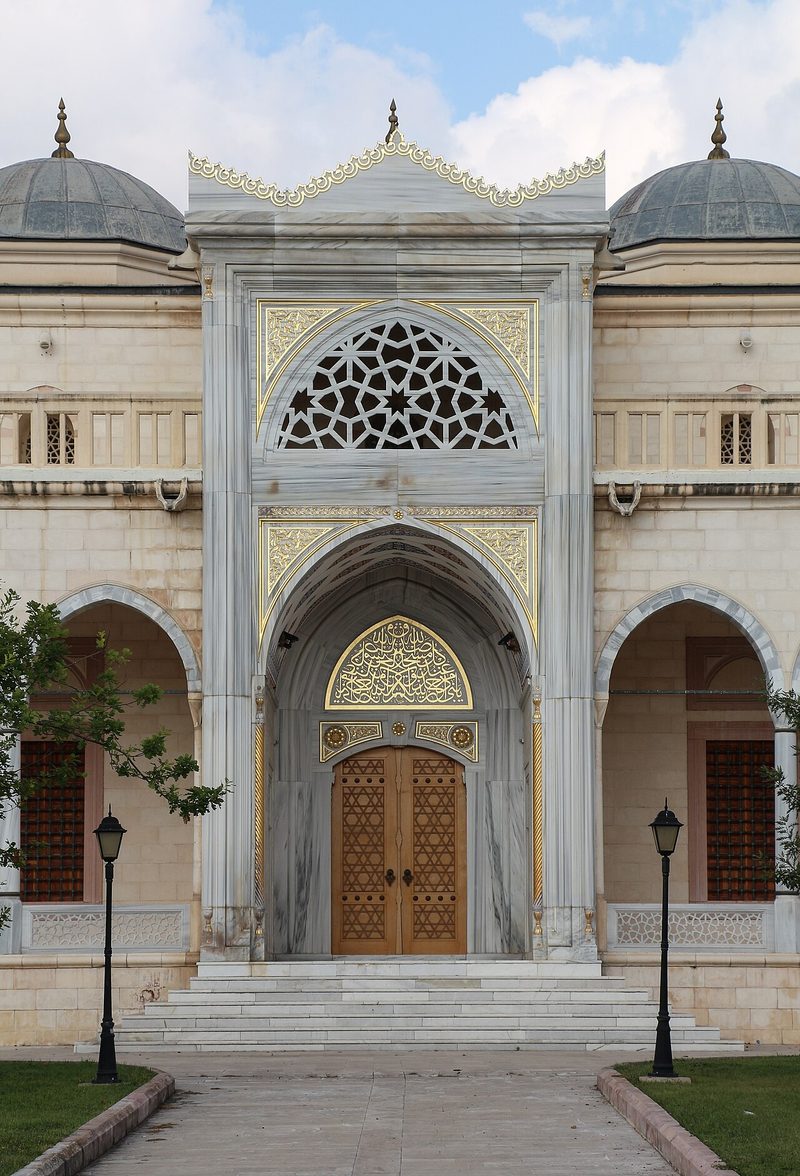 Sabancı Merkez Camii dış görünüm