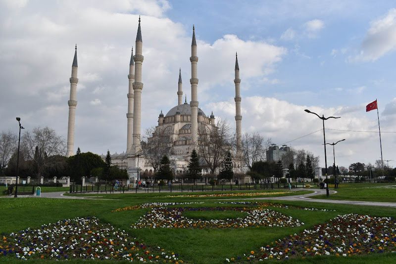 Merkez Park ve Seyhan Nehri Kıyısı