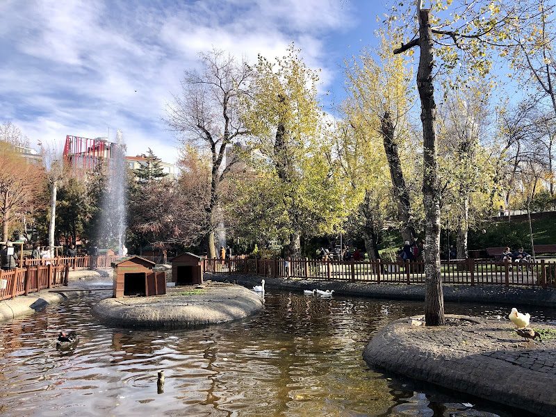 Susam Sokak (Kuğulu Park)