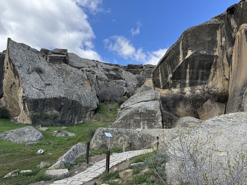 Gobustan Kaya Resimleri ve Çamur Volkanları