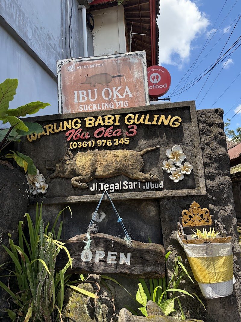 Babi Guling Ibu Oka