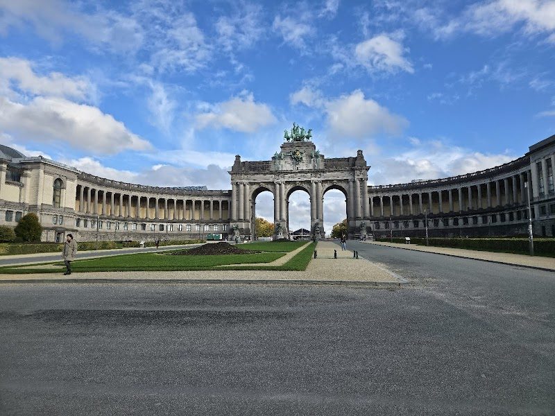 Cinquantenaire Parkı ve Müzeleri