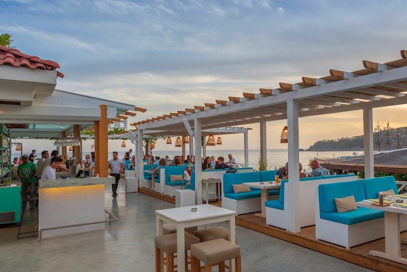 Buzz Beach Bar (Ölüdeniz)