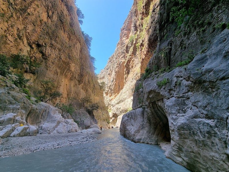 Saklıkent Çıkışı Yerel Ürün Tezgâhları
