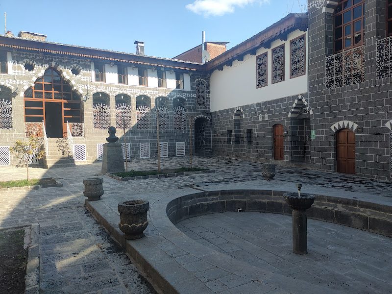 Cahit Sıtkı Tarancı Kültür Merkezi Cafe