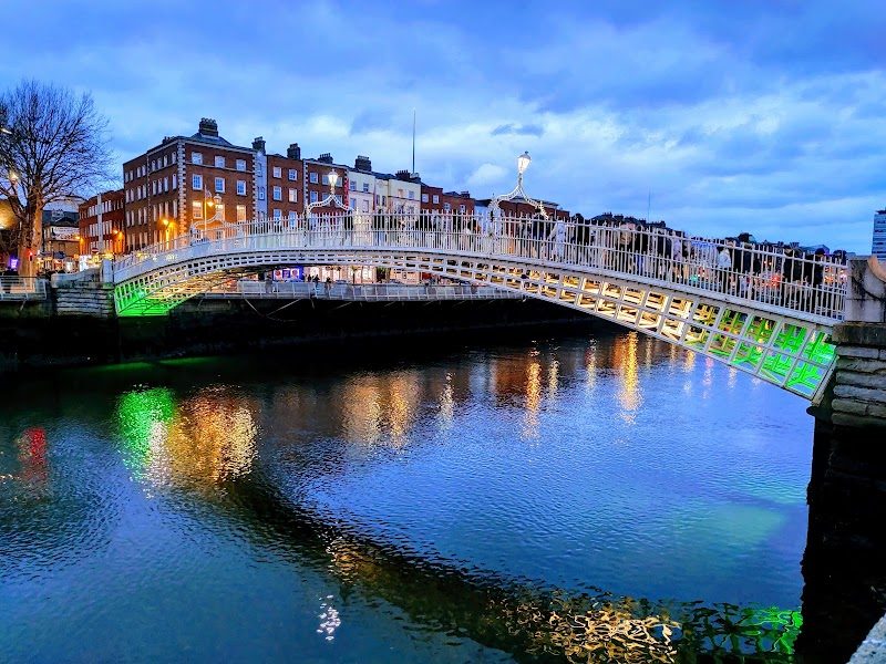 Ha'penny Bridge ve Liffey Yürüyüşü