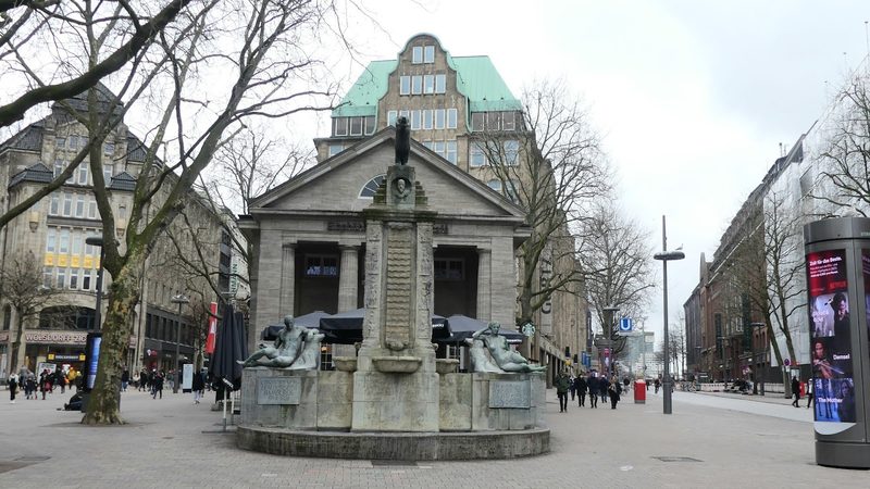 Mönckebergstrasse