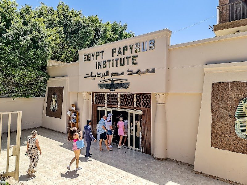 Papirüs Dükkanları (Dr. Ragab's Papyrus Institute)