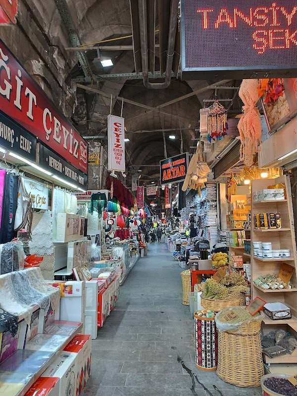 Kapalıçarşı ve Bedesten