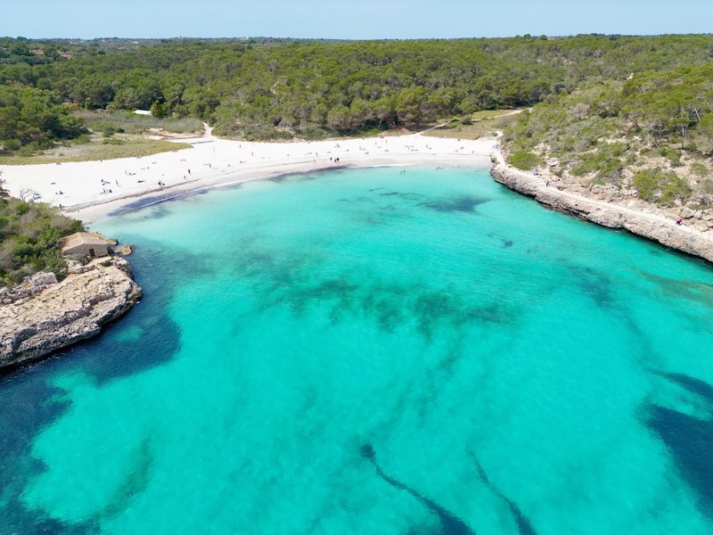 Cala Mondragó turkuaz koyları