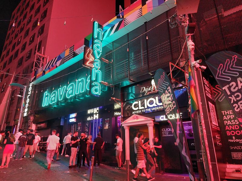 Paceville (St. Julian's Eğlence Merkezi)