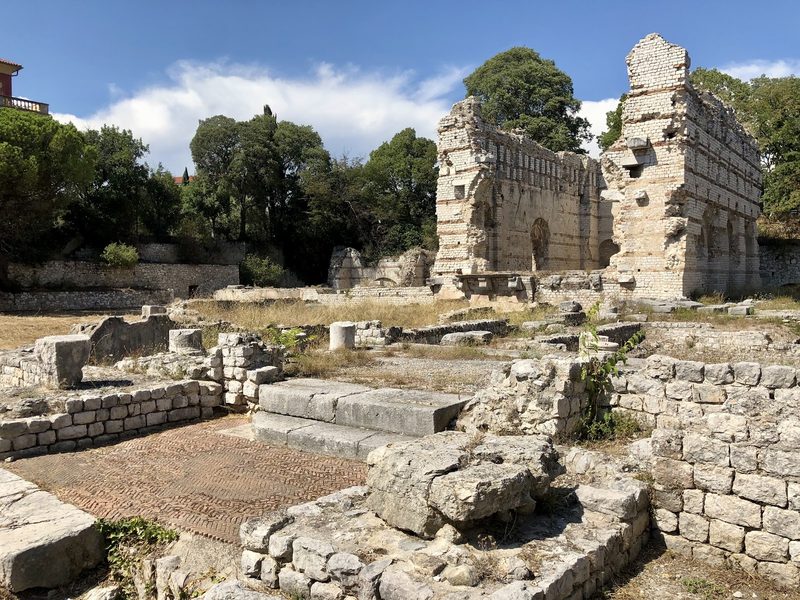 Cimiez Mahallesi ve Roma Kalıntıları
