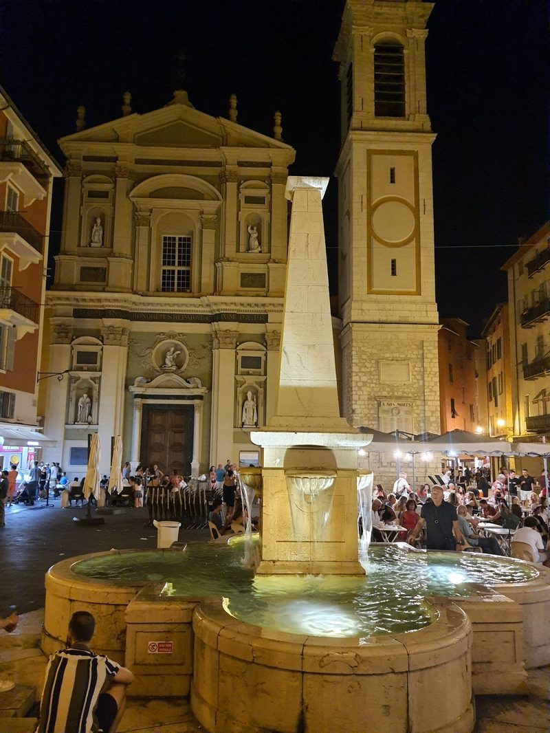 Vieux Nice (Eski Şehir) sokakları