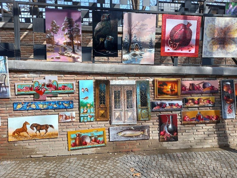 Dry Bridge Market (Kuru Köprü Pazarı)