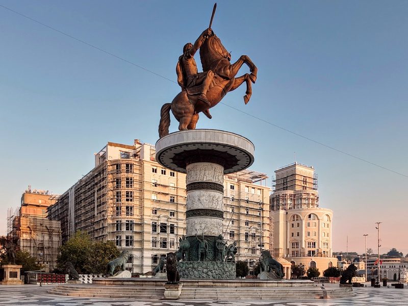 Üsküp 2014 Heykelleri ve Makedonya Meydanı
