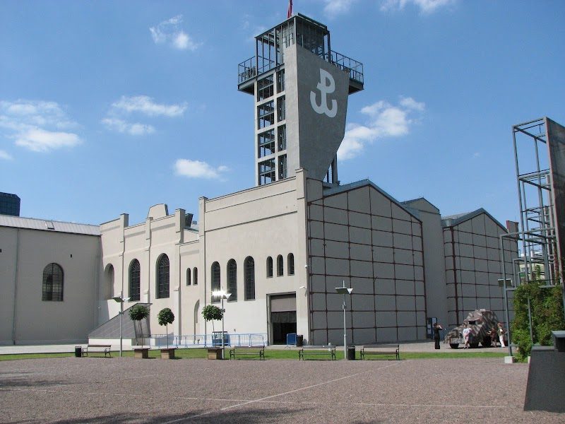 Varşova Ayaklanması Müzesi (Muzeum Powstania Warszawskiego)