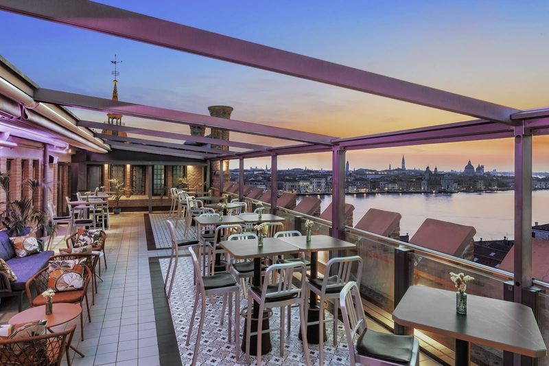 Skyline Rooftop Bar (Hilton Molino Stucky)